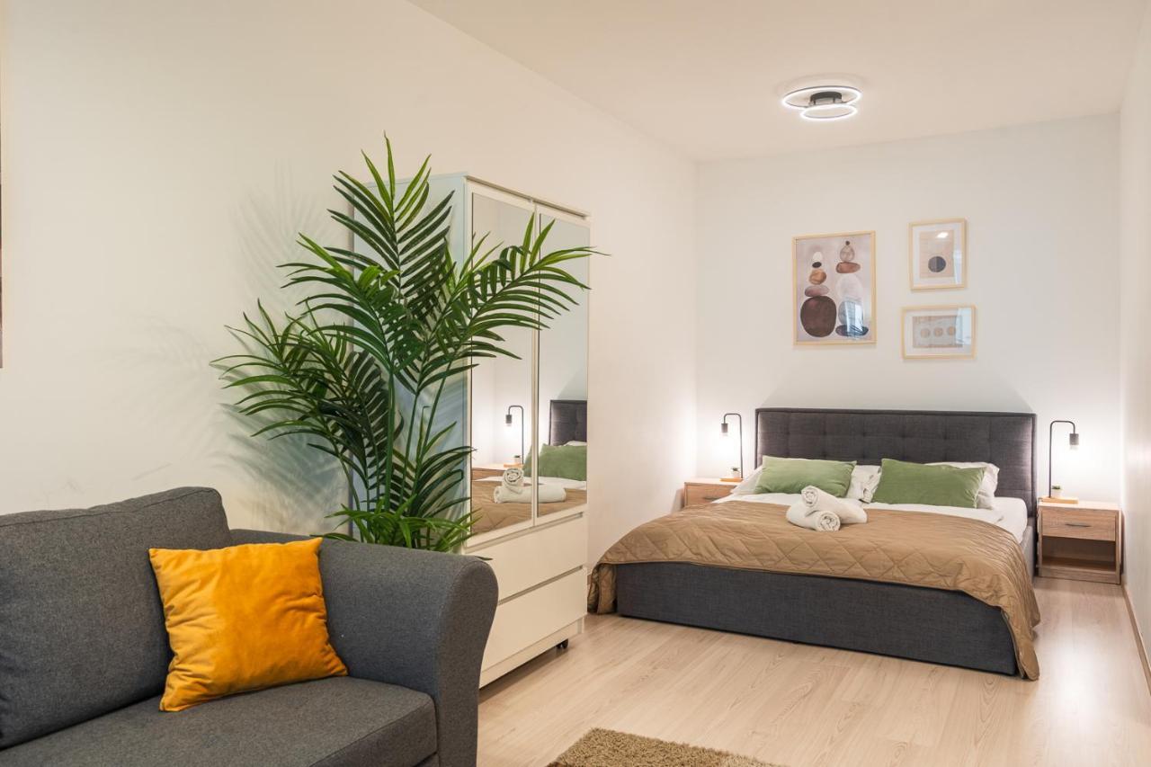 Modern Newly-Built Home By The New York Cafe Boedapest Buitenkant foto