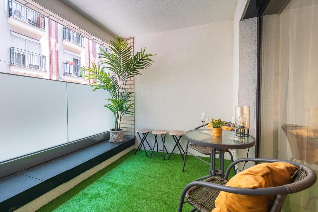 Modern Newly-Built Home By The New York Cafe Boedapest Buitenkant foto